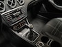 Mercedes-Benz A-klasse 180 Sport (NAVIGATIE, BLACK PACK, LEDER, GETINT GLAS, ZWART HEMEL, SPORTSTOELEN, PARKEERSENSOREN, CRUISE, NIEUWE APK, NIEUWSTAAT)