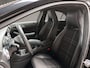 Mercedes-Benz A-klasse 180 Sport (NAVIGATIE, BLACK PACK, LEDER, GETINT GLAS, ZWART HEMEL, SPORTSTOELEN, PARKEERSENSOREN, CRUISE, NIEUWE APK, NIEUWSTAAT)