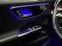 Mercedes-Benz C-klasse 300 e AMG Line 279Pk Automaat (PANORAMADAK, APPLE CARPLAY, GROOT NAVI, BURMESTER, CAMERA, SPORTSTOELEN, SFEERVERLICHTING, STOELVERWARMING, NIEUWSTAAT)