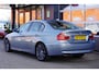 BMW 3-Serie 325i 218PK Automaat Leder/Clima/Cruise/PDC/Navi