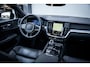 Volvo V60 2.0 T6 350pk Plug-in hybrid AWD Plus Dark|Pano|H&K|Elek-trekhaak|360°|NL-auto|Dealer-onderhouden