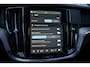 Volvo V60 2.0 T6 350pk Plug-in hybrid AWD Plus Dark|Pano|H&K|Elek-trekhaak|360°|NL-auto|Dealer-onderhouden