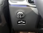 Mercedes-Benz GLC 300 e 4MATIC Plug-In Hybride Panorama Schuif-Kanteldak | Trekhaak | Memory Pakket | Stoel en Stuurverwarming. Inclusief 24 maanden MB Certified garantie voor Europa.