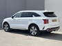 Kia Sorento 1.6 T-GDI Plug-in Hybrid 4WD DynamicPlusLine 5p. / Automaat / Fabrieksgarantie tot 12-2029 / Dealer onderhouden / 1.500 kg Afneembare trekhaak / EAER 61 km stad 69km / Leder / Navigatie / Adapt. CC / BOSE / Rondom Zicht Camera / Apple Carplay/Android / elektr. Achterklep /