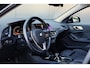 BMW 1-Serie 116i Sportline Automaat | Adaptieve Cruise Control | Live Cockpit | Sportstoelen | Half Leer | Apple Carplay / Android Auto | Parkeersensoren | Sport Line