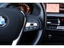 BMW 1-Serie 116i Sportline Automaat | Adaptieve Cruise Control | Live Cockpit | Sportstoelen | Half Leer | Apple Carplay / Android Auto | Parkeersensoren | Sport Line