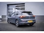 Volkswagen Golf Life Edition eHybrid | 'App-Connect' draadloze smartphone integratie | Achterbank in ongelijke delen neerklapbaar incl. middenarmsteun en doorlaadmogelijkheid | Achteruitrijcamera (Rear View)