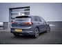 Volkswagen Golf Life Edition eHybrid | 'App-Connect' draadloze smartphone integratie | Achterbank in ongelijke delen neerklapbaar incl. middenarmsteun en doorlaadmogelijkheid | Achteruitrijcamera (Rear View)