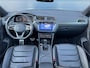 Volkswagen Tiguan 1.4 TSI eHybrid R-Line, Pano, IQ LED, Stuurverwarming, Trekhaak, ACC, Keyless, Achterbank verwarmd