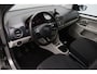 Volkswagen Up! 1.0 BMT move up! 2017 NAP | Camera | Cruise control | Bluetooth | Climate control | Dealer onderhouden | 2 Sleutels | Lichtsensor | Parkeersensoren
