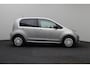 Volkswagen Up! 1.0 BMT move up! 2017 NAP | Camera | Cruise control | Bluetooth | Climate control | Dealer onderhouden | 2 Sleutels | Lichtsensor | Parkeersensoren