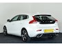 Volvo V40 2.0 D4 R-Design / Bi-Xenon / Navi / Cruisecontrol / Cam