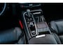 Volvo V60 2.0 T8 Recharge AWD R-Design | Plug-in Hybrid (PHEV) | Panoramadak | Harman Kardon Audio | Achteruitrijcamera | Parkeersensoren | Keyless Entry | Elektrische Achterklep | Navigatie | Apple Carplay | Android Auto