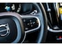 Volvo V60 2.0 T8 Recharge AWD R-Design | Plug-in Hybrid (PHEV) | Panoramadak | Harman Kardon Audio | Achteruitrijcamera | Parkeersensoren | Keyless Entry | Elektrische Achterklep | Navigatie | Apple Carplay | Android Auto