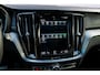 Volvo V60 2.0 T8 Recharge AWD R-Design | Plug-in Hybrid (PHEV) | Panoramadak | Harman Kardon Audio | Achteruitrijcamera | Parkeersensoren | Keyless Entry | Elektrische Achterklep | Navigatie | Apple Carplay | Android Auto
