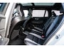 Volvo V60 2.0 T8 Recharge AWD R-Design | Plug-in Hybrid (PHEV) | Panoramadak | Harman Kardon Audio | Achteruitrijcamera | Parkeersensoren | Keyless Entry | Elektrische Achterklep | Navigatie | Apple Carplay | Android Auto
