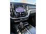 Volvo V60 2.0 T8 Recharge AWD R-Design | Plug-in Hybrid (PHEV) | Panoramadak | Harman Kardon Audio | Achteruitrijcamera | Parkeersensoren | Keyless Entry | Elektrische Achterklep | Navigatie | Apple Carplay | Android Auto