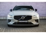 Volvo V60 2.0 T8 Recharge AWD R-Design | Plug-in Hybrid (PHEV) | Panoramadak | Harman Kardon Audio | Achteruitrijcamera | Parkeersensoren | Keyless Entry | Elektrische Achterklep | Navigatie | Apple Carplay | Android Auto