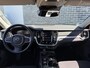 Volvo V60 2.0 T8 Recharge AWD Business Pro | Plug-in Hybrid (PHEV) | Trekhaak | Harman Kardon Audio | Achteruitrijcamera | Lichtmetalen Velgen 19 inch | Navigatie | Apple Carplay | BLIS | Cruise Control Adaptief