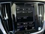 Volvo V60 2.0 T8 Recharge AWD Business Pro | Plug-in Hybrid (PHEV) | Trekhaak | Harman Kardon Audio | Achteruitrijcamera | Lichtmetalen Velgen 19 inch | Navigatie | Apple Carplay | BLIS | Cruise Control Adaptief