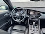 Alfa Romeo Giulia 2.0T 200pk*Veloce int.*/Leder/Pano-dak/H-Kardon/Trekh./Adaptive