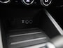 Renault Captur 1.6 E-Tech Plug-in Hybrid 160 Intens | AUTOMAAT | ACHTERUITRIJCAMERA | SFEERVERLICHTING | STOELVERWARMING | APPLE CARPLAY | TREKHAAK | KEYLESS |