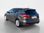 Ford Focus Wagon 1.5 Titanium 150PK Automaat | El. Trekhaak | Half Leder | BLIS | Camera | Navigatie | Stoel- en Voorruitverwarming | Privacy Glass | Achterspoiler