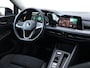 Volkswagen Golf 1.4 eHybrid Style 204PK DSG | Led | Trekhaak | Head-up display | Stoelverwarming | Side assist | Camera