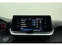 Peugeot 2008 1.2 PureTech Allure Pack | Apple carplay/Android auto | Navigatie | Achteruitrijcamera | Trekhaak | Lichtmetalen velgen 17'' | Cruise control | Keyless start |