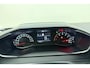 Peugeot 2008 1.2 PureTech Allure Pack | Apple carplay/Android auto | Navigatie | Achteruitrijcamera | Trekhaak | Lichtmetalen velgen 17'' | Cruise control | Keyless start |