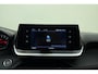 Peugeot 2008 1.2 PureTech Allure Pack | Apple carplay/Android auto | Navigatie | Achteruitrijcamera | Trekhaak | Lichtmetalen velgen 17'' | Cruise control | Keyless start |