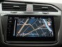 Volkswagen Tiguan 1.4 TSI eHybrid Elegance Automaat - IQ light - Panorama-dak - HUD - Leer - Navigatie - Stoelverwarming - 360 Camera