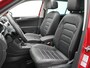 Volkswagen Tiguan 1.4 TSI eHybrid Elegance Automaat - IQ light - Panorama-dak - HUD - Leer - Navigatie - Stoelverwarming - 360 Camera