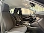 Peugeot e-208 EV Active Pack 50 kWh *Fase 3 laden* SOH 94% / Apple Carplay / Cruise Control / PDC V&A / LED / 16"LMV / Org.NL!