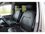Volkswagen Transporter TDI 2.5 | 5 Cilinder | Zeer nette Camper! | Hefdak | Cruise controle | Airco | Trekhaak | Achteruitrijcamera | Apple CarPlay/Android Auto | DAB+ | 4 Persoons | 2 Slaapplekken | Lederen bekleding | Keuken | 20 Inch LMV |