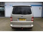 Volkswagen Transporter TDI 2.5 | 5 Cilinder | Zeer nette Camper! | Hefdak | Cruise controle | Airco | Trekhaak | Achteruitrijcamera | Apple CarPlay/Android Auto | DAB+ | 4 Persoons | 2 Slaapplekken | Lederen bekleding | Keuken | 20 Inch LMV |