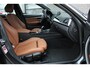 BMW 3-Serie 320i High Executive / LCI / Leer / LED / 18"/  N.A.P.