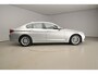 BMW 5-Serie Sedan 530i Trekhaak / Active cruise / Head-up / LED / Park assist / Camera / Alu wielen 17 inch