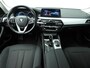BMW 5-Serie Sedan 530i Trekhaak / Active cruise / Head-up / LED / Park assist / Camera / Alu wielen 17 inch