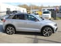Volkswagen T-Roc 1.5 TSI R-Line Panoramadak/ IQ.Light/Stoelverwarming/Achteruitrijcamera/Apple carplay/Adaptieve cruise control/Lane assist/Elektrische achterklep/Keyless entry/Verkeersbord herkenning/Draadloze telefoonlader