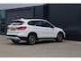 BMW X1 sDrive20i Executive Edition | NAP! | DEALER.OND | PANO | HUD | TREKHAAK | STOELVERWARMING |
