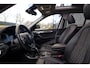 BMW X1 sDrive20i Executive Edition | NAP! | DEALER.OND | PANO | HUD | TREKHAAK | STOELVERWARMING |