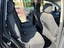Volkswagen Touran 2.0-16V FSI Highline | airco | cruise | trekhaak