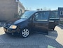 Volkswagen Touran 2.0-16V FSI Highline | airco | cruise | trekhaak
