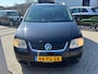 Volkswagen Touran 2.0-16V FSI Highline | airco | cruise | trekhaak