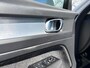Volvo XC40 Plug-in Hybrid T5 Inscription Expression | Panoramadak | Stoel- en stuurverwarming | Achteruitrijcamera | Parkeersensoren voor + achter | Climate control | Cruise control | LED koplampen | Navigatie | Apple Carplay / Android Auto |
