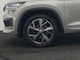 Skoda Kodiaq 1.5 TSI Sportline Business 150pk DSG | Trekhaak Af Fabriek | Adaptive Cruise | Camera | Alcantara Sportstoelen Memory & Verwarmd | Keyless | Sfeerverlichting | Apple Carplay | Virtual | Navigatie | DAB |