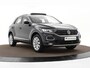 Volkswagen T-Roc 1.5 TSI 150pk DSG Sport · Panoramadak · Camera · Keyless · Apple/Android Car Play · Navigatie · Dodehoek Detectie · 17'' Inch ·