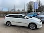 Toyota Auris Touring Sports 1.8 Hybrid Lease Pro ECC / CRUISE / PARKEERSENSOREN / TREKHAAK / PANORAMADAK / LMV
