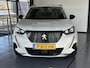Peugeot 2008 1.2 PureTech Allure Cruise/Climate control, Apple Carplay/Android auto, Stoelverwarming, Achteruitrij-camera, PDC achter,